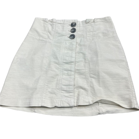 Free People Dresses & Skirts - Free People Cream Pull On Mini Skirt Size 10